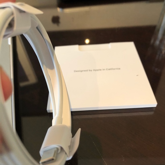 Apple cord - Picture 3 of 4